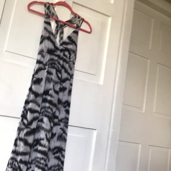 black grey zebra? print maxi dress with padding - Picture 2 of 3